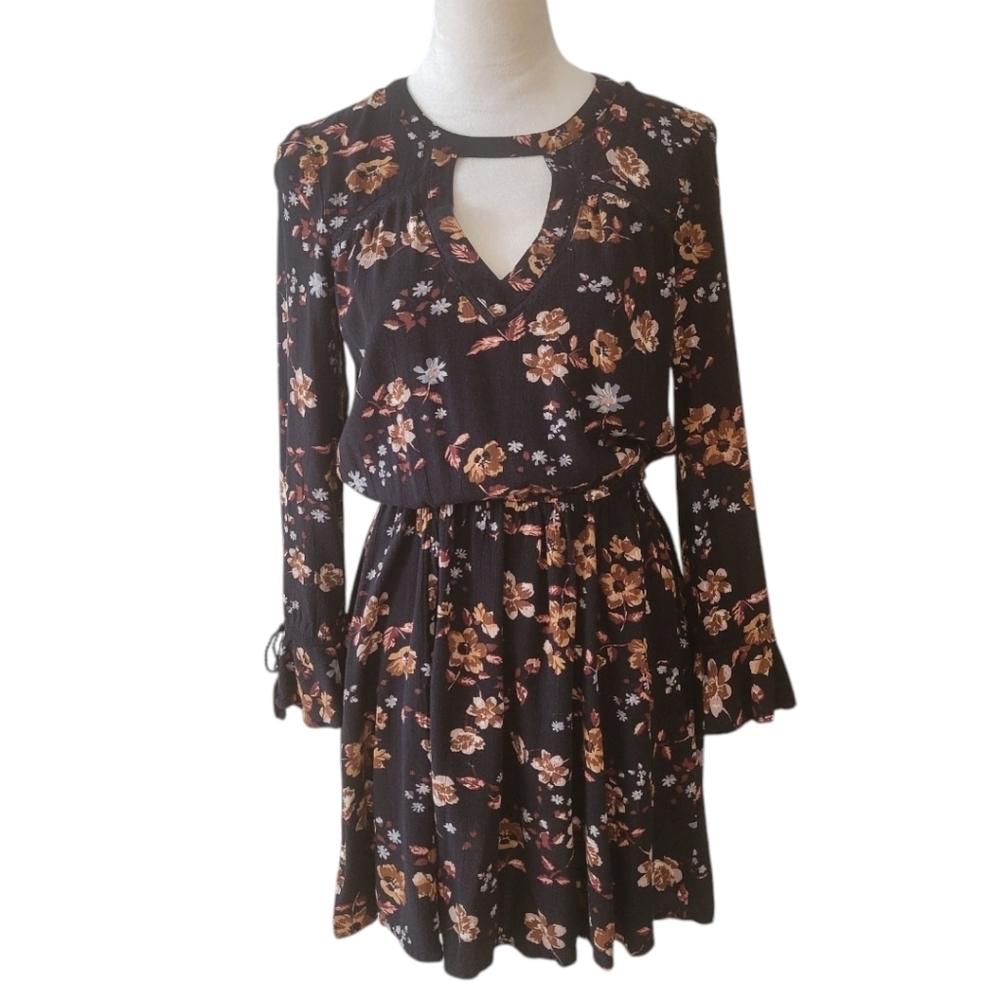 American Eagle Black‎ Floral Keyhole Dress Size Small